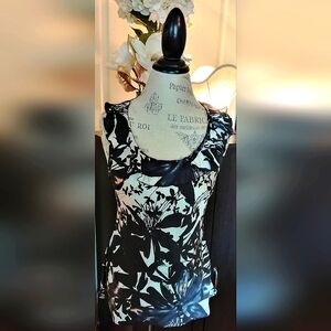 Spense Monochrome Floral Sleeveless Blouse